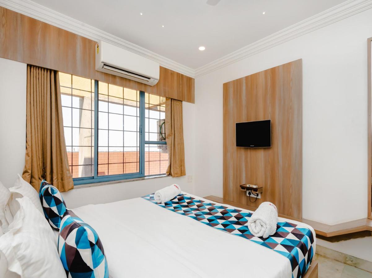 Hotel Galaxy Opp Surat Railway Station ภายนอก รูปภาพ