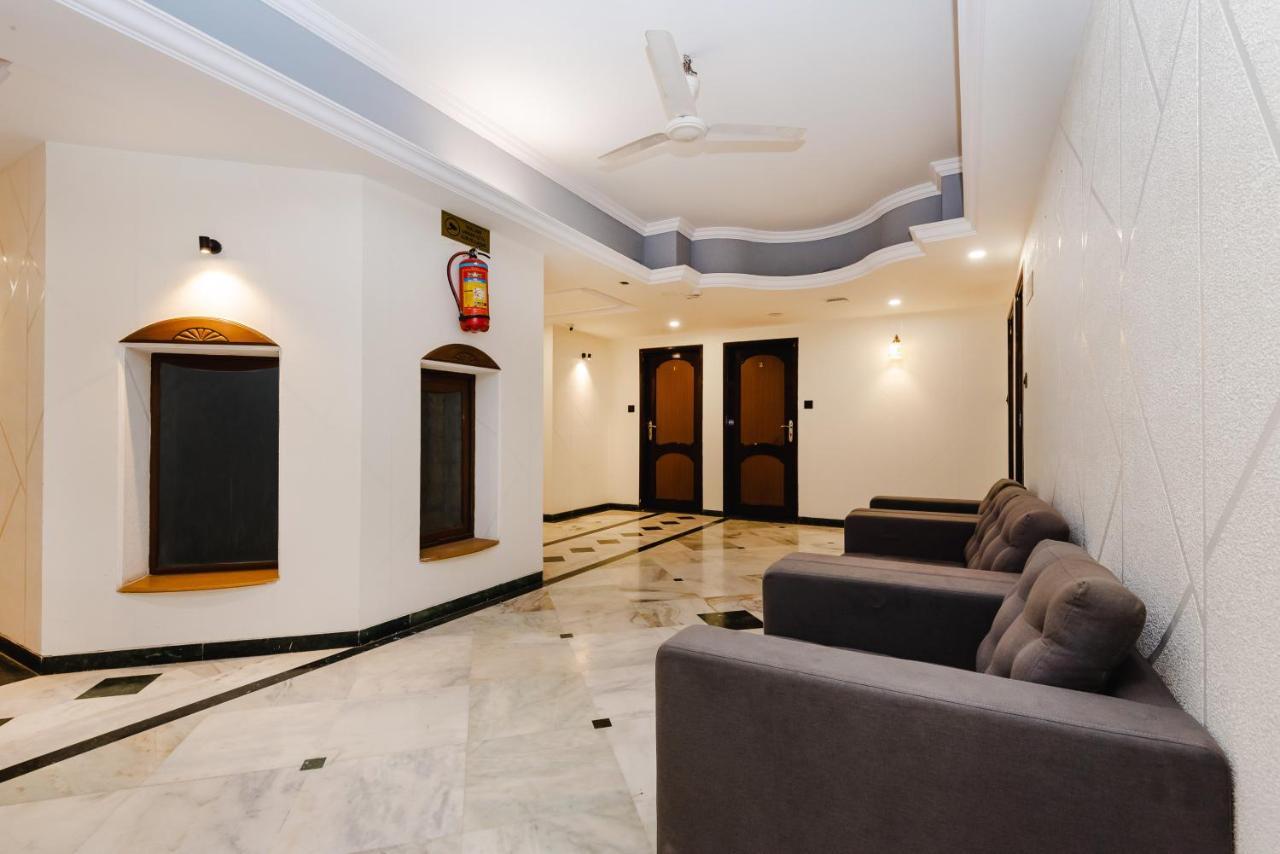 Hotel Galaxy Opp Surat Railway Station ภายนอก รูปภาพ